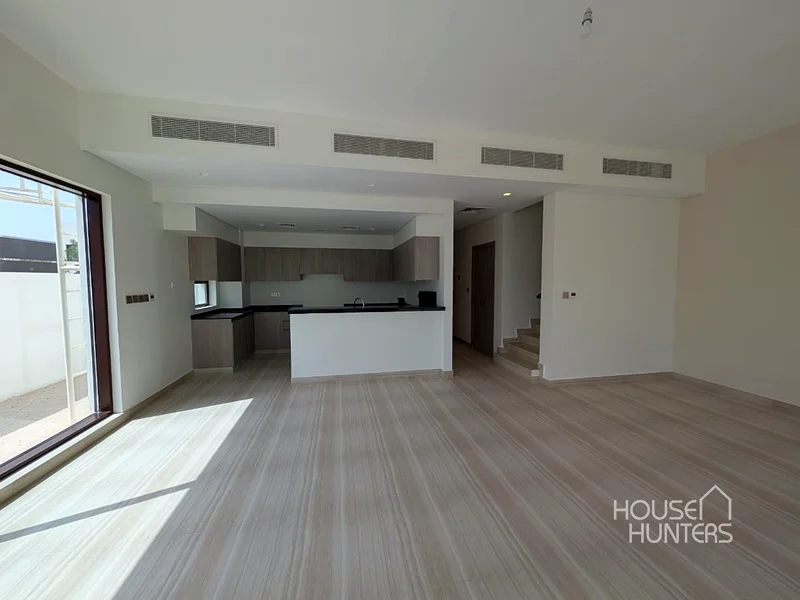 VASTU COMPLIANT | SPACIOUS LAYOUT | CLOSE TO ENTRY63970855093121112