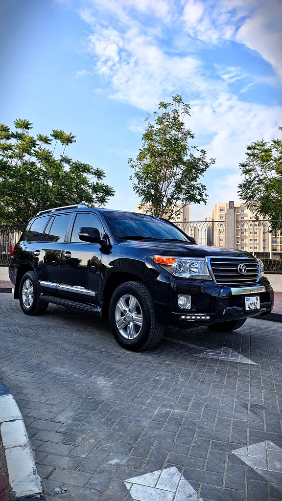 Land cruiser 2015 V8 urgent sale63484600982401112