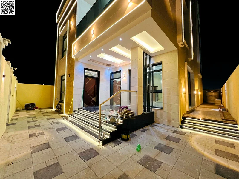فيلا مميزة للبيع في الهيليو 2 🏡 - 6 غرف واسعة، تصميم حديث، موقع استراتيجي، السعر يشمل جميع الرسوم 📑 جاهزة للسكن فورًا 🔑63898098015617113