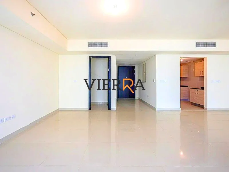 شقة مريحة بـ 3 غرف نوم + غرفة خادمة | تصميم حديث | إطلالة على البحر63846558829698111