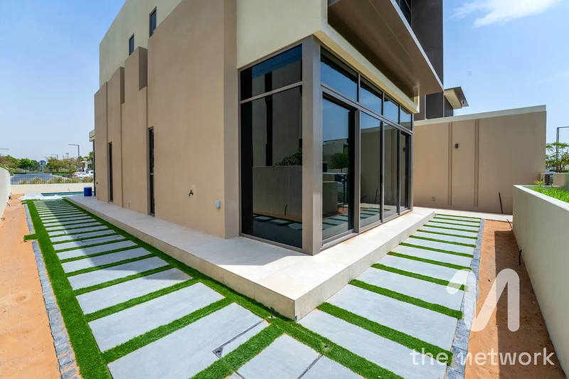 Burj Views | Private Pool | Brand New63754432295554113