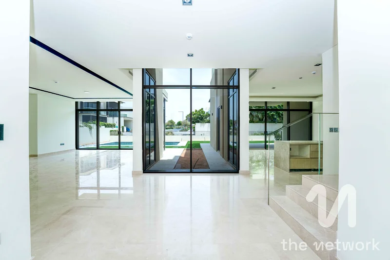 Burj Views | Private Pool | Brand New63754432295554114