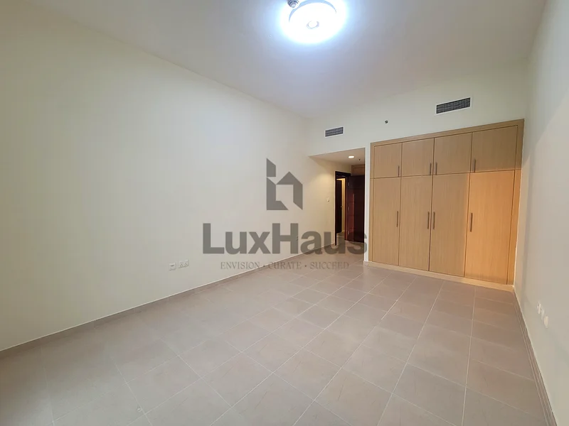 Big Layout | Bright Unit | Well Maintained64029003286147114