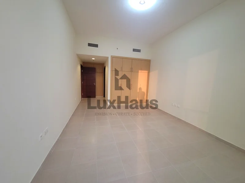 Big Layout | Bright Unit | Well Maintained64029003286147112