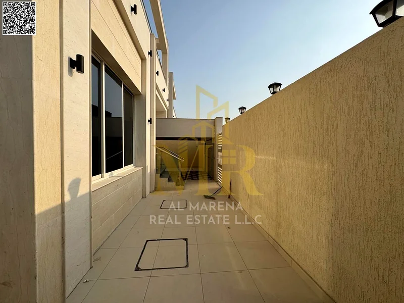 A villa with a price including registration and ownership fees on the main street, ready for occupancy in the most upscale areas of Ajman, freehold fo63898098118273114