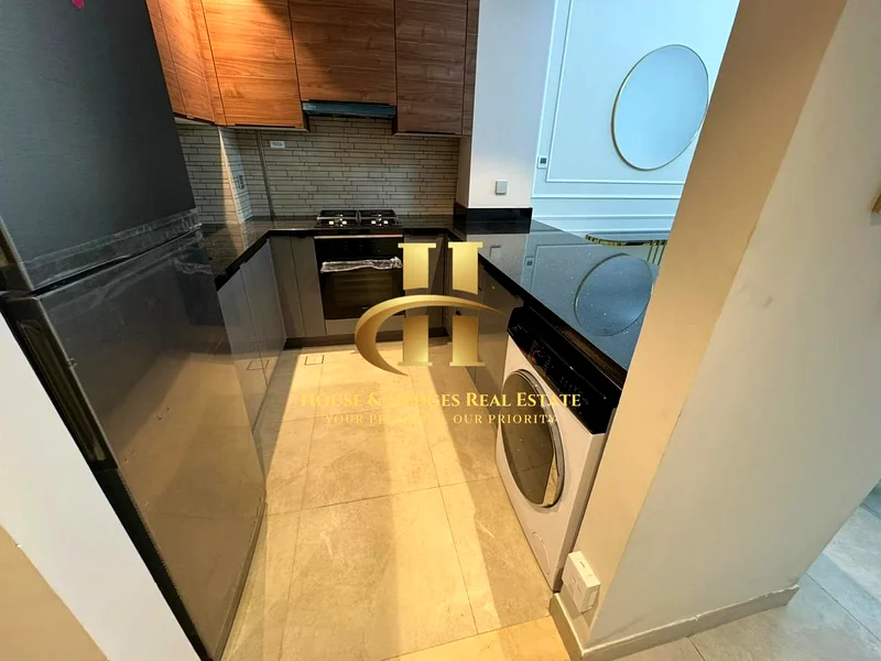 مؤثث بالكامل | طابق عالٍ | واسع63798416287235111