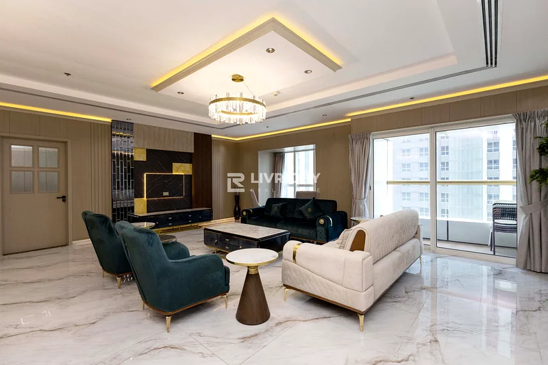 إطلالات خلابة على النخيل والبحر | طابق عالي64041372834947111