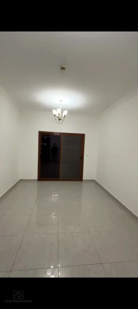 Nice location| beautiful layout| gym/ pool parking63742093108867114