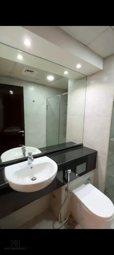 Nice location| beautiful layout| gym/ pool parking63742093108867111