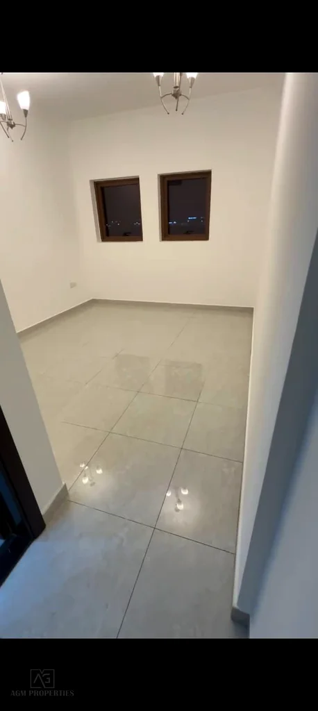 Nice location| beautiful layout| gym/ pool parking63742093108867113