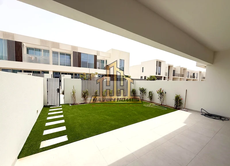 جديد بالكامل مع حديقة خلفية قرب الشاطئ الذهبي63732482171906112