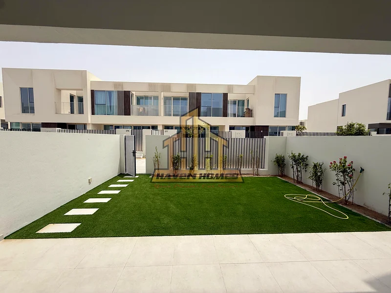 جديد بالكامل مع حديقة خلفية قرب الشاطئ الذهبي63732482171906110
