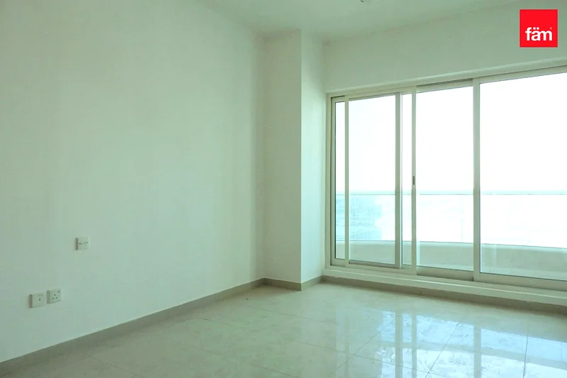 High Floor | Spacious | Vacant by Mid Sep63804975019010113