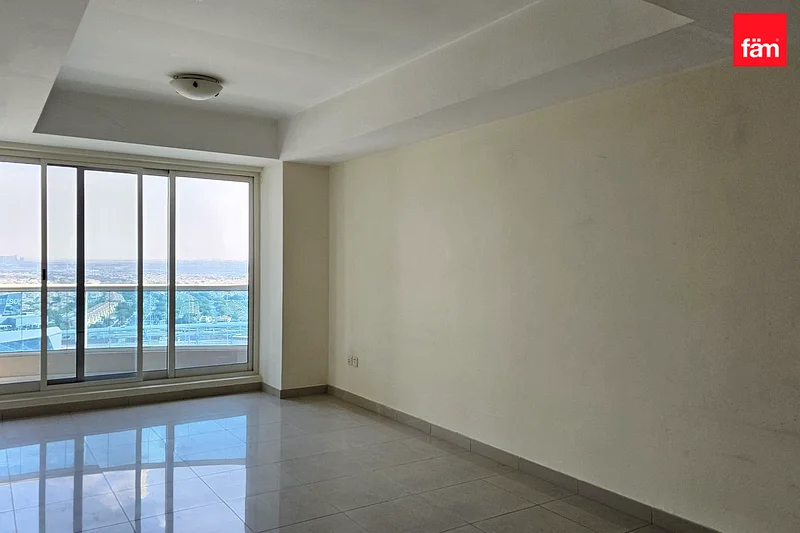 High Floor | Spacious | Vacant by Mid Sep63804975019010112