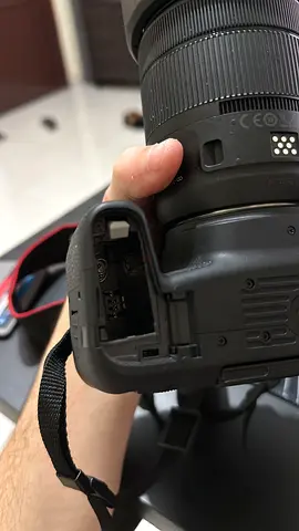 Canon EOS 77D Camera