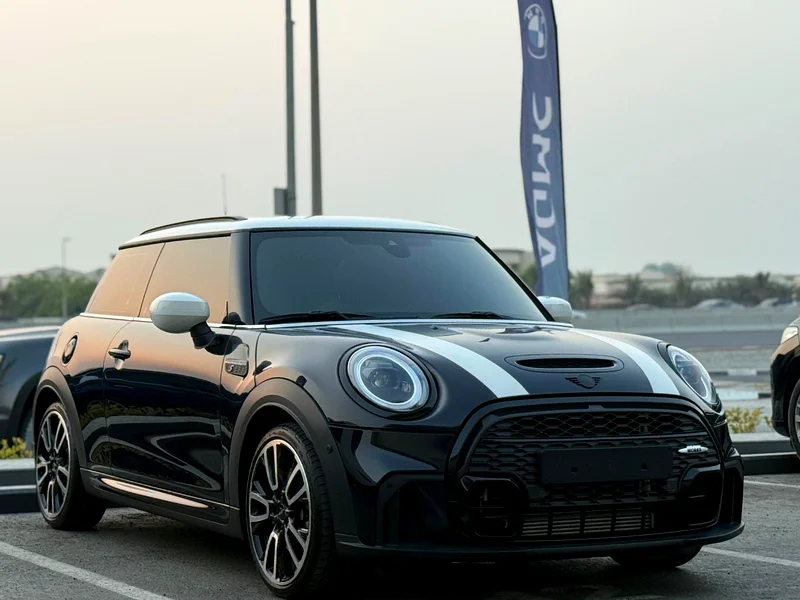 Mini Cooper S GCC full option original paint under warranty and service contracts63479888245889111