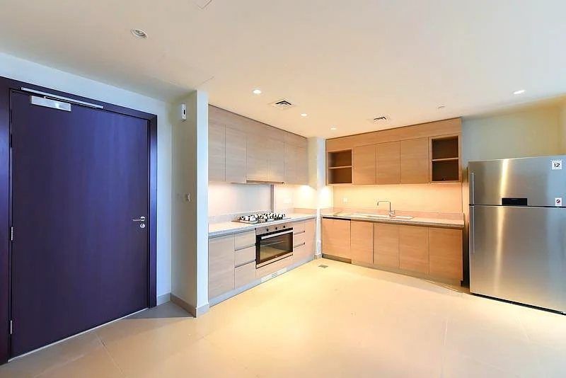 3BR + M | Pool and Park View | Vacant63754524924547110