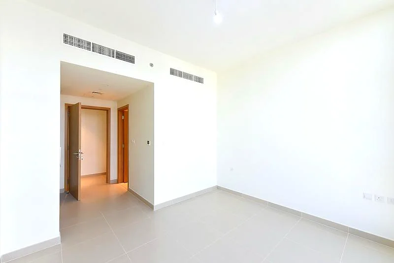 3BR + M | Pool and Park View | Vacant63754524924547113