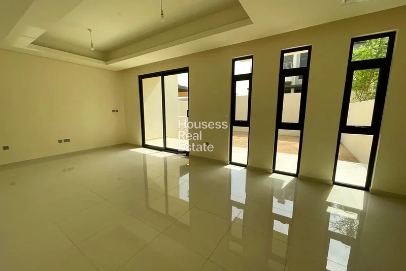 واسعة / 3 غرف نوم مع غرفة خادمة (التصميم الأكثر طلبًا R2MB)63654981782659110