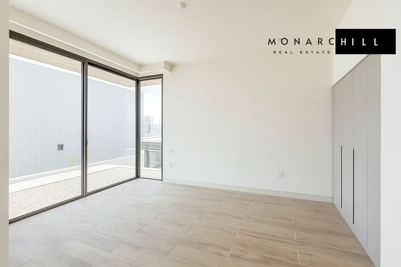 Corner Unit | Modern Design | Large Plot63931593079425111