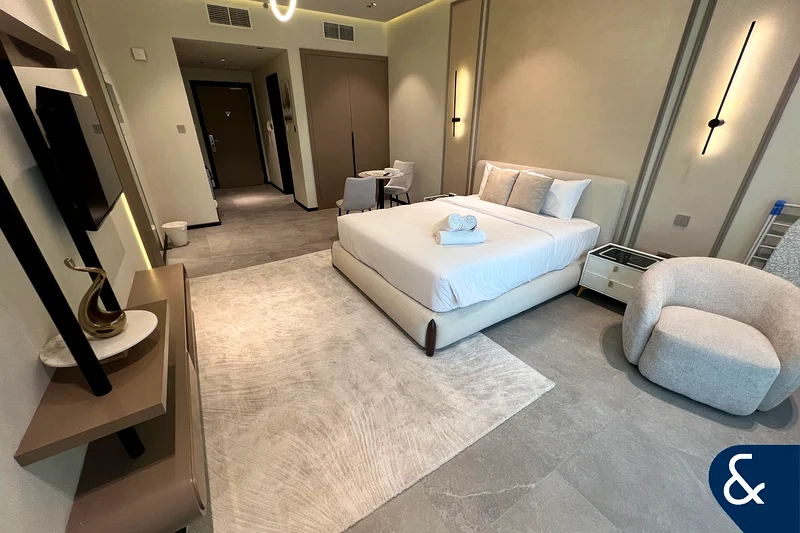 Furnished | Flexible Cheques | Available63765284242562112