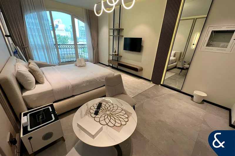 Furnished | Flexible Cheques | Available63765284242562114