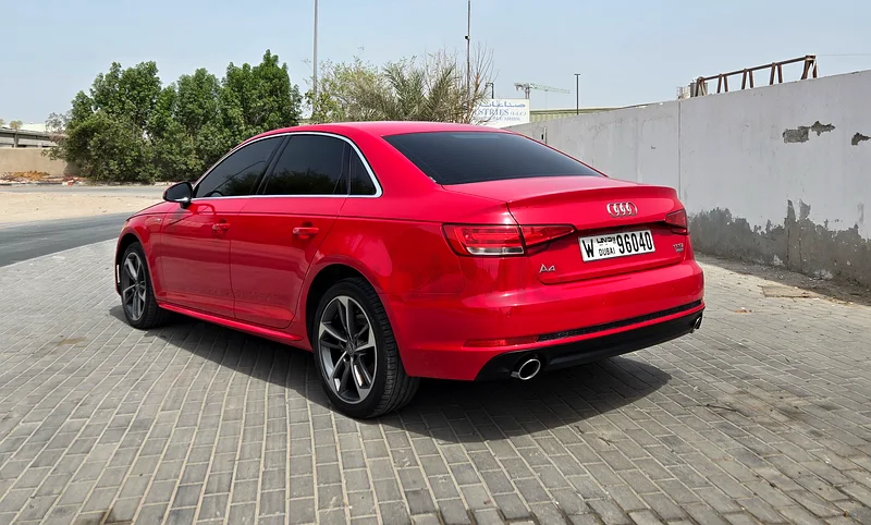 Audi A4 4 cylinder Turbo S-Line63481744547969111