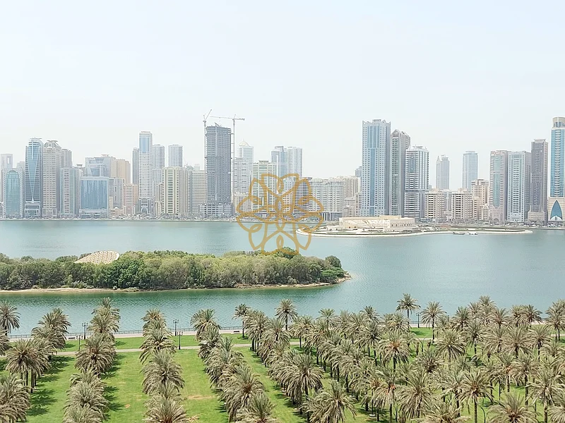 مكتب بمنظر على البحر بدون مبرد! مساحة واسعة في المجزّى 163816452130051110