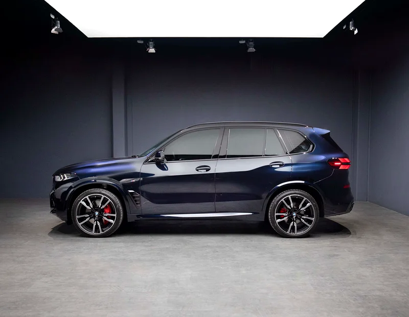 عرض صيفي خاص • 6,525x60 • دفعة أولى 0% • سيارة BMW X5 40i موديل 2024 بلس م سبورت • مع ضمان وصيانة بي إم دبليو63484910673281111