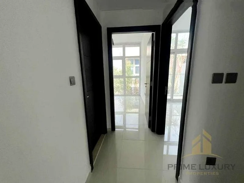 غير مفروشة | B2B | وحدة واسعة | النوع RRM63748000156163113