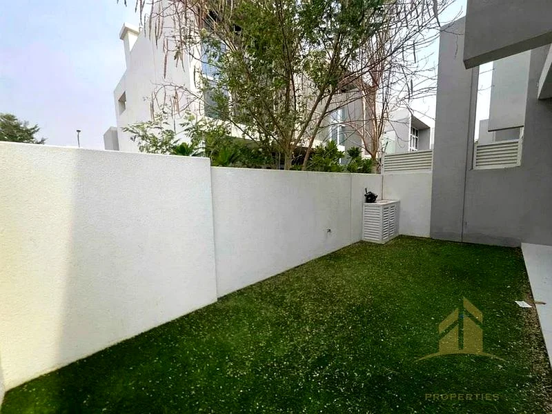 غير مفروشة | B2B | وحدة واسعة | النوع RRM63748000156163111