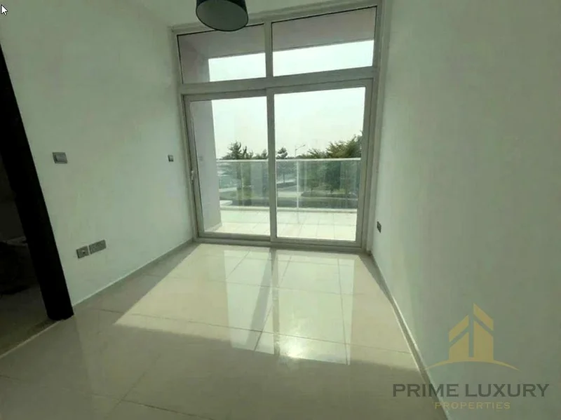 غير مفروشة | B2B | وحدة واسعة | النوع RRM63748000156163112