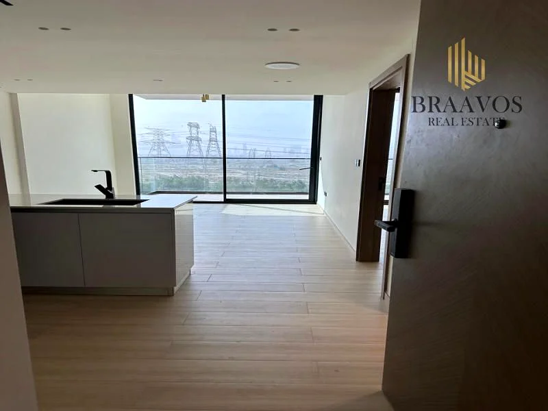 منظر البحر | طابق عالي | شاغر63779401163905113