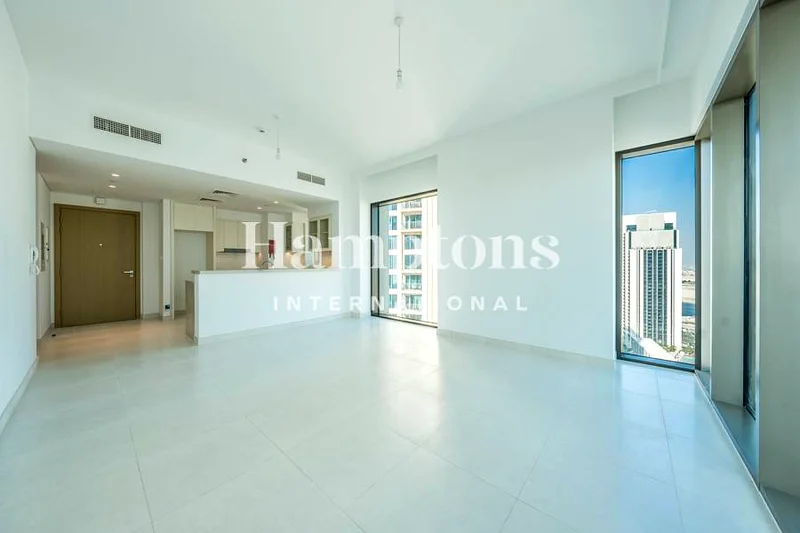 Corner Layout | Creek View | High Floor64025379444866110