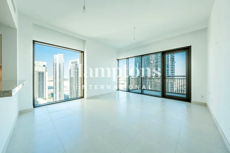 Corner Layout | Creek View | High Floor64025379444866111