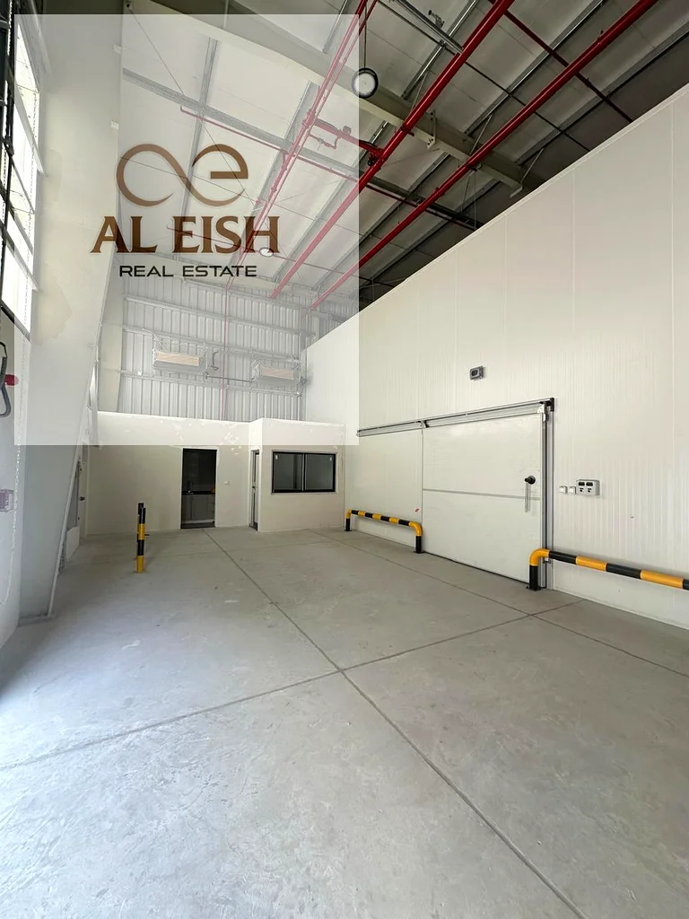 مستودع تبريد ممتاز | 5512 قدم مربع | 826800 درهم/سنة العيش للعقارات | مجهز بالكامل | متاح فورًا63615872836225113
