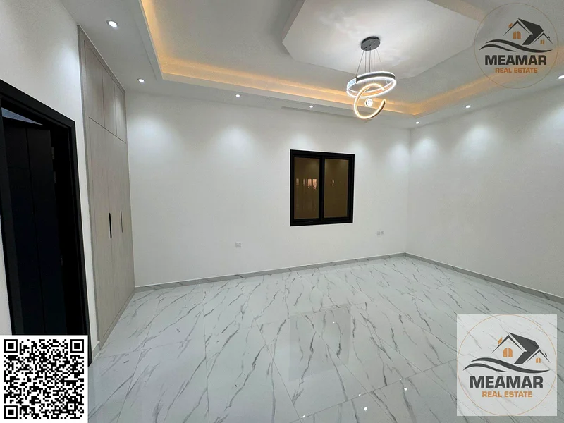 For sale at a great price, a 4-bedroom townhouse with a roof, including registration fees, in Al He63893128954242114