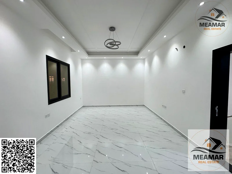 For sale at a great price, a 4-bedroom townhouse with a roof, including registration fees, in Al He63893128954242113