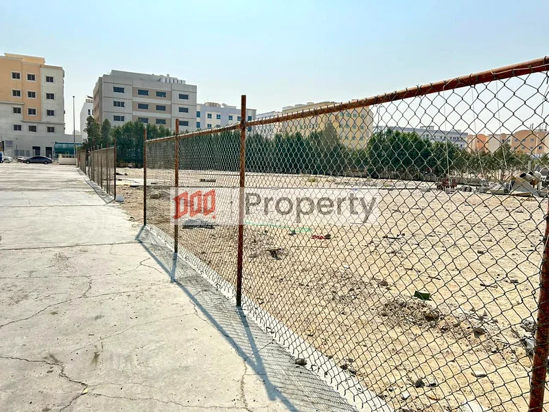 فناء مفتوح واسع | جبل علي | مرخص من DED63616025212545111