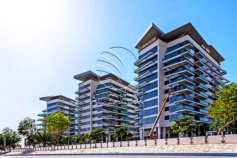 High Level Corner Unit with Lovely Views63848490806915110