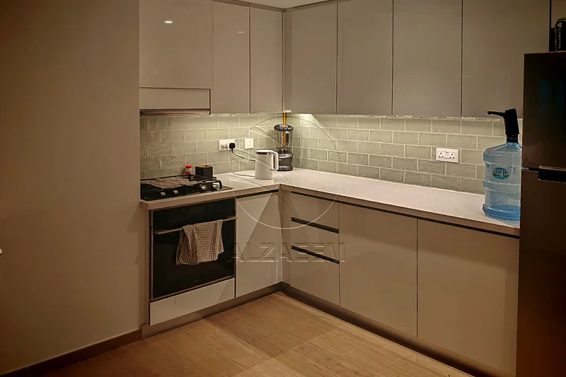 High Level Corner Unit with Lovely Views63848490806915114