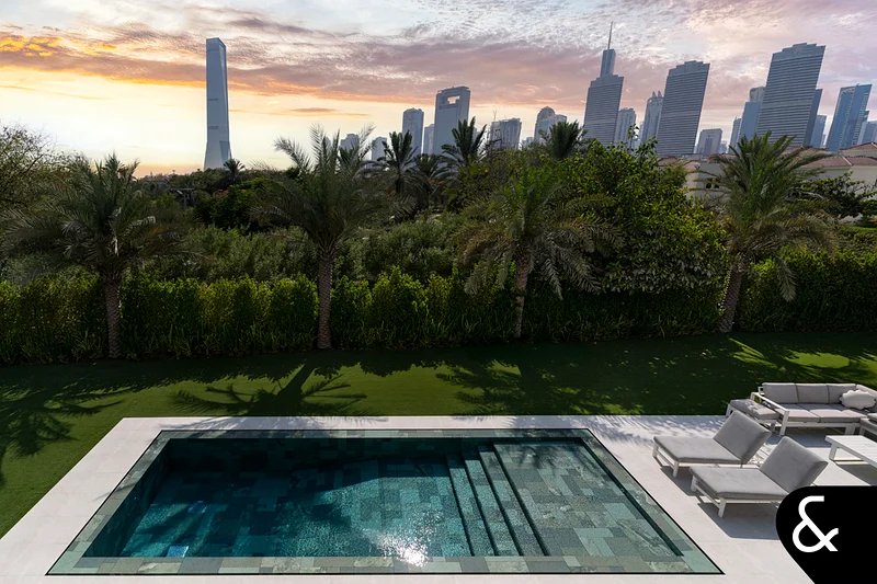 City Skyline View | Large Plot | VOT63918087986561112