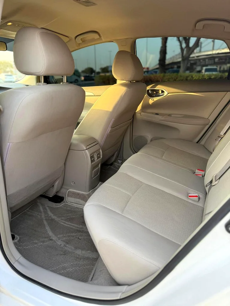 Nissan Sentra 2019 model gcc spec original paint accident free car63484188840195114
