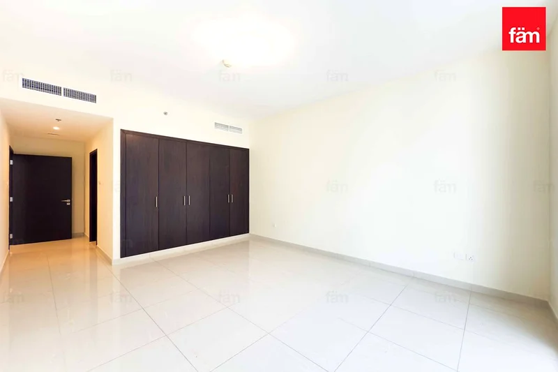 Vacant | Unfurnished | Near Metro63745934970113113