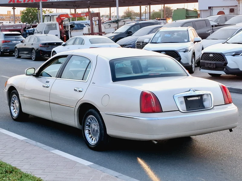 Lincoln twon car63491307971331113