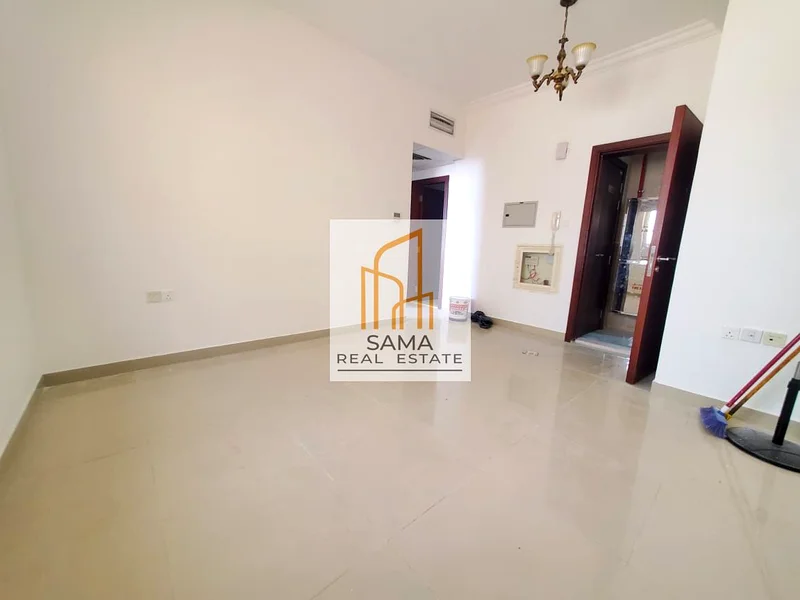 شقة فاخرة من غرفة نوم واحدة || حجم جيد + موقع ممتاز || منطقة مدارس ||63703083492611114