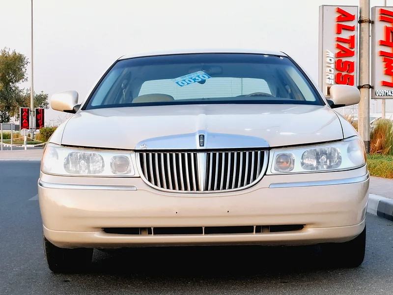 Lincoln twon car63491307971331111