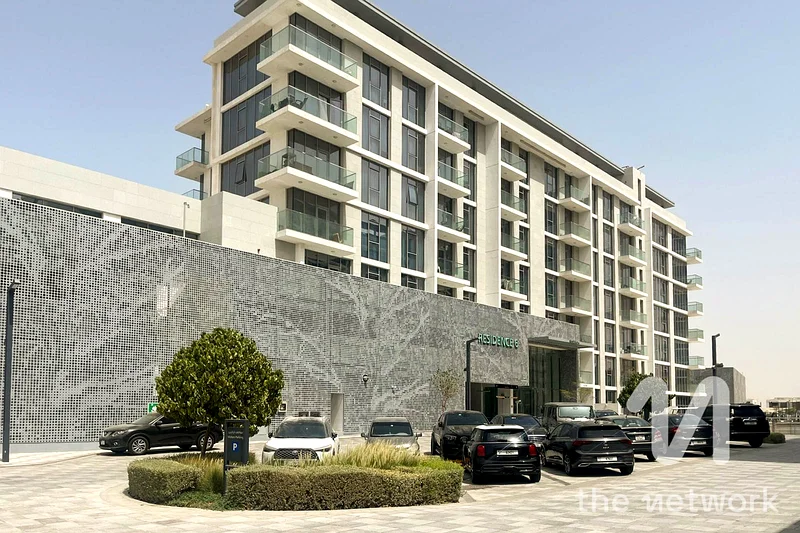 Large Layout | Skyline Views | Full Privacy63750356350082110