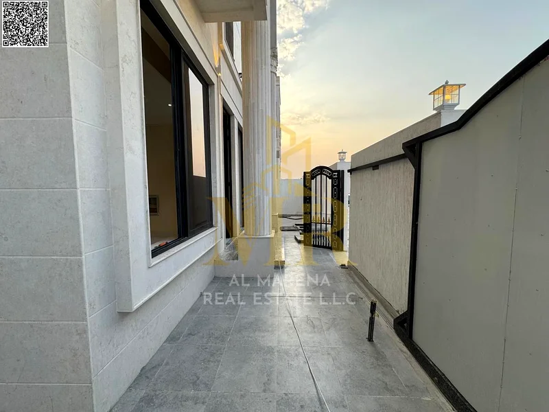 Villa at a price inclusive of registration and ownership fees, with electricity, water and air conditioners, on the main street, ready for occupancy i63898098160257113