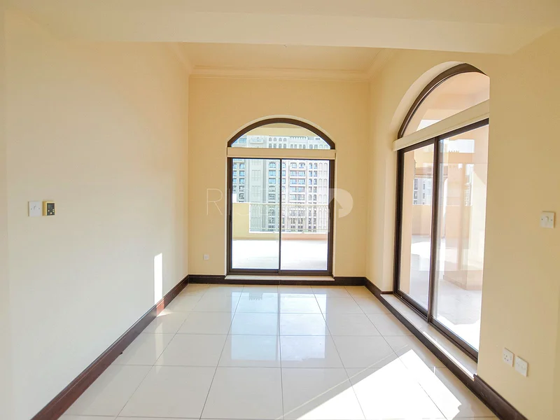 Luxurious | Spacious Layout | Duplex63752664693123111